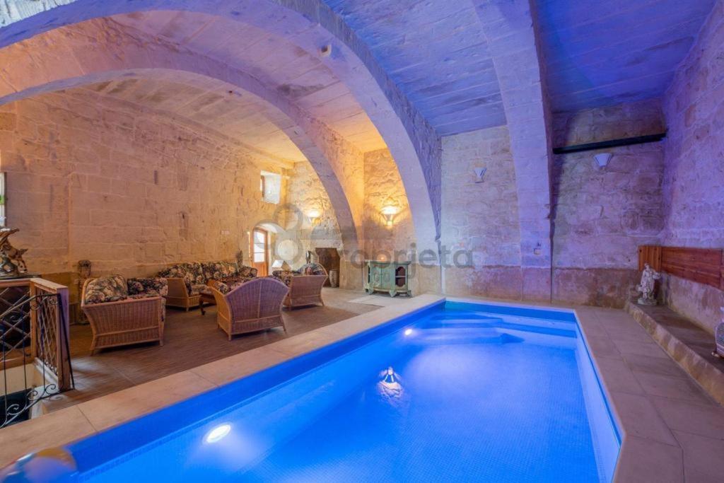 Vintage Farmhouse Qormi Buitenkant foto